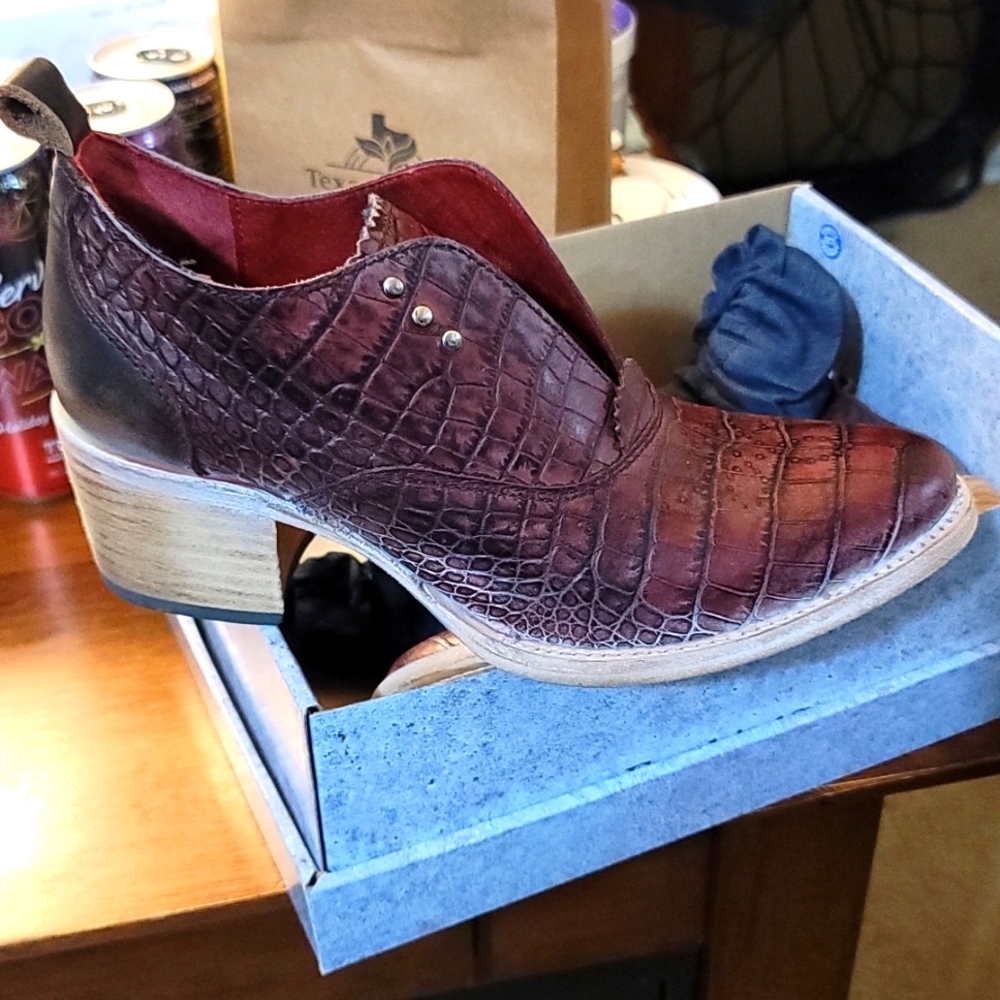 Wine colored leather Booties